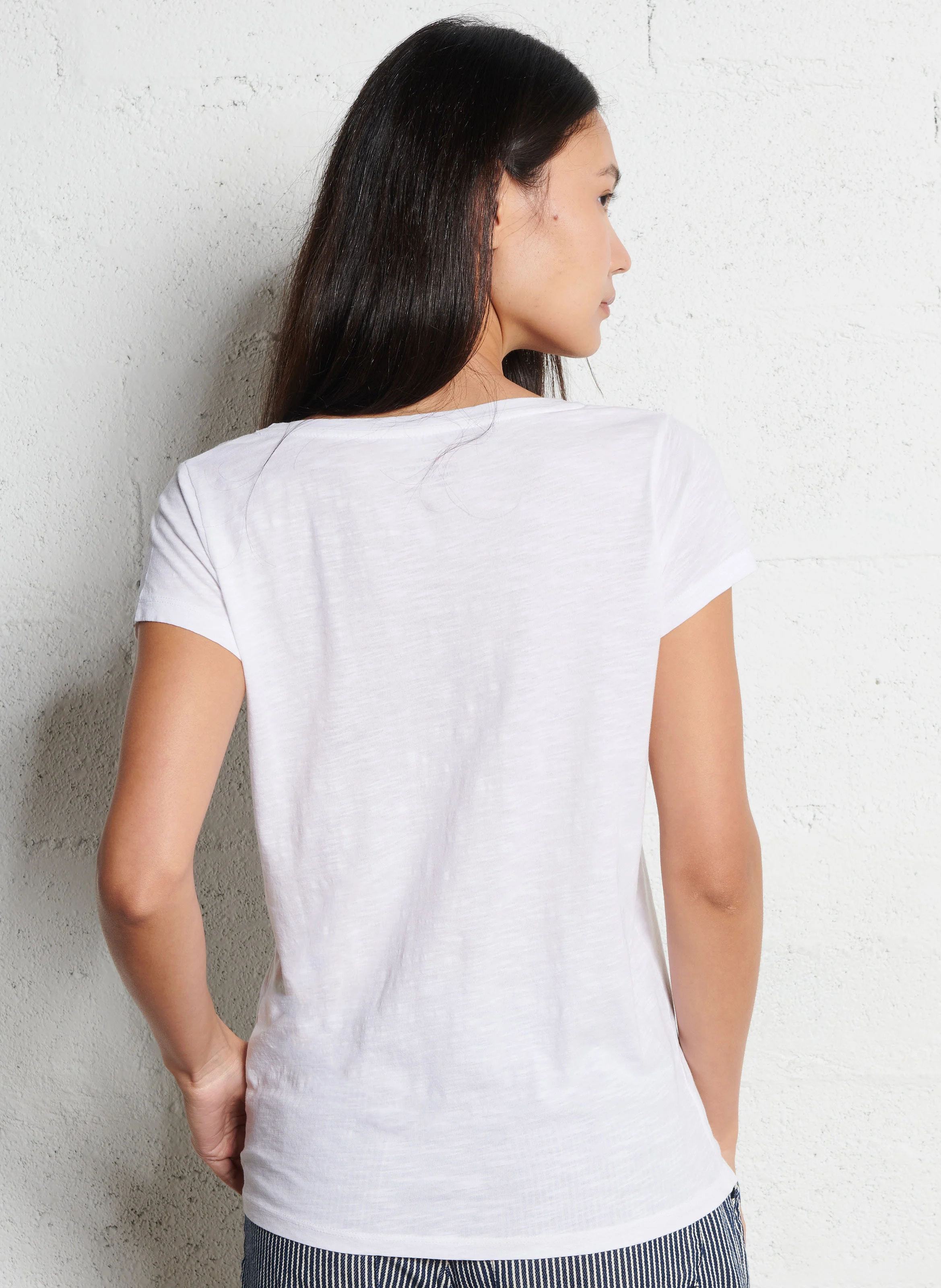 TONTON - Tee-shirt droite col V à imprimé en coton bio | Blanc