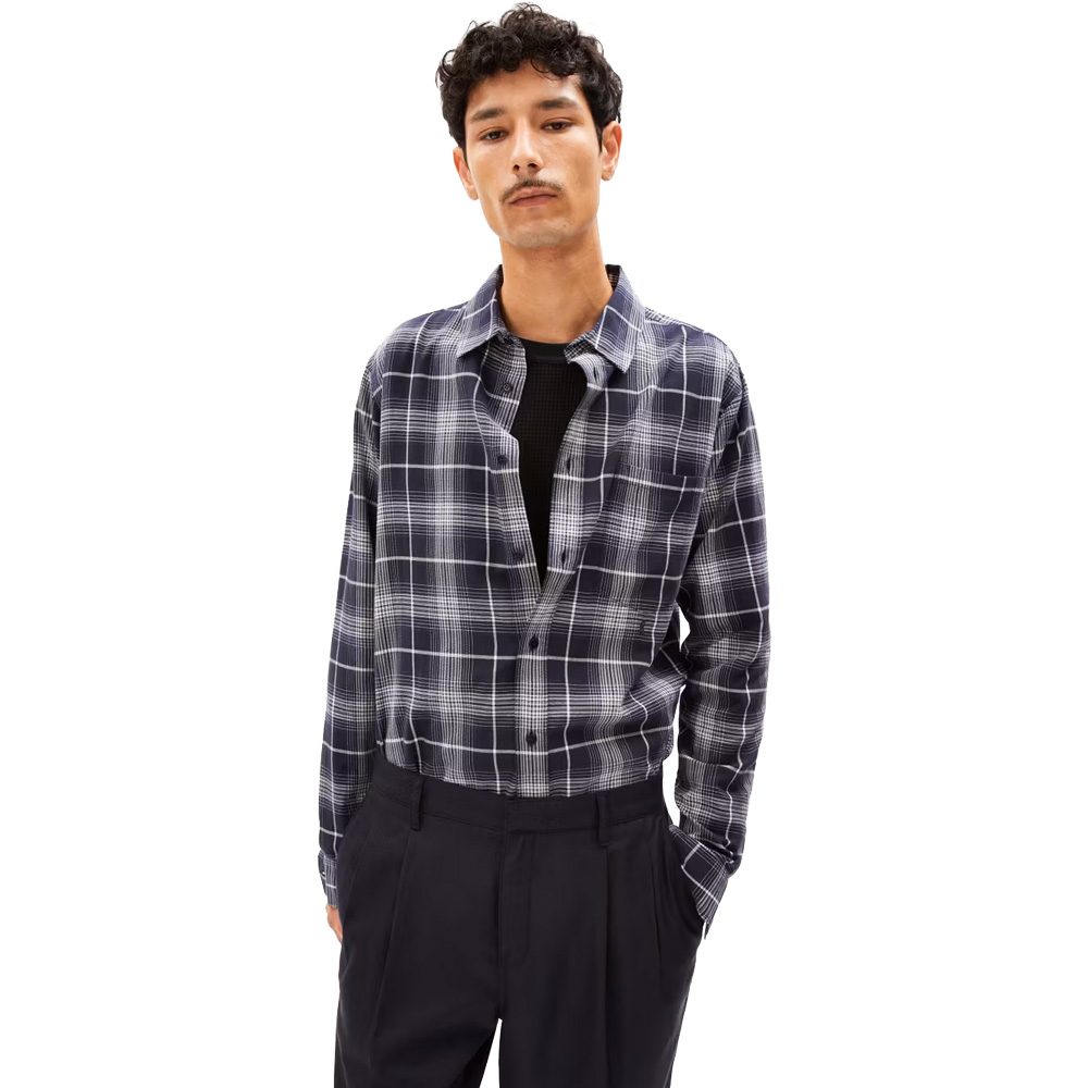 Armedangels Aarnault Hemd Herren night sky-oatmilk