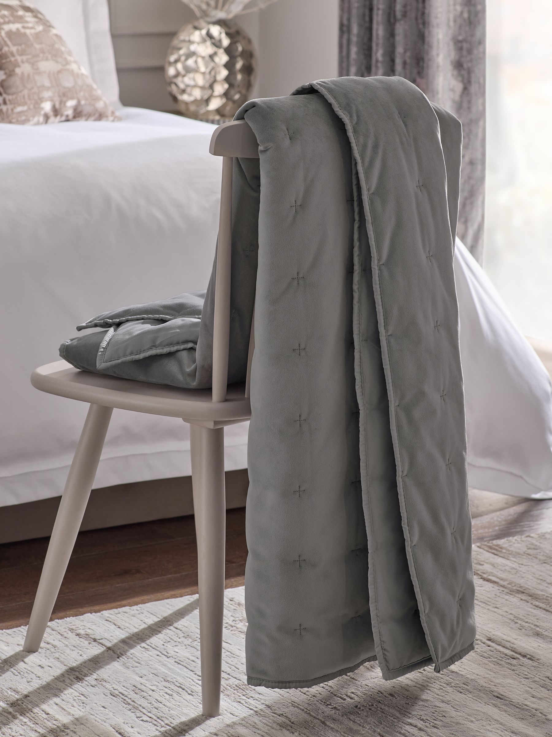 Elsie Velvet Quilted Bedspread