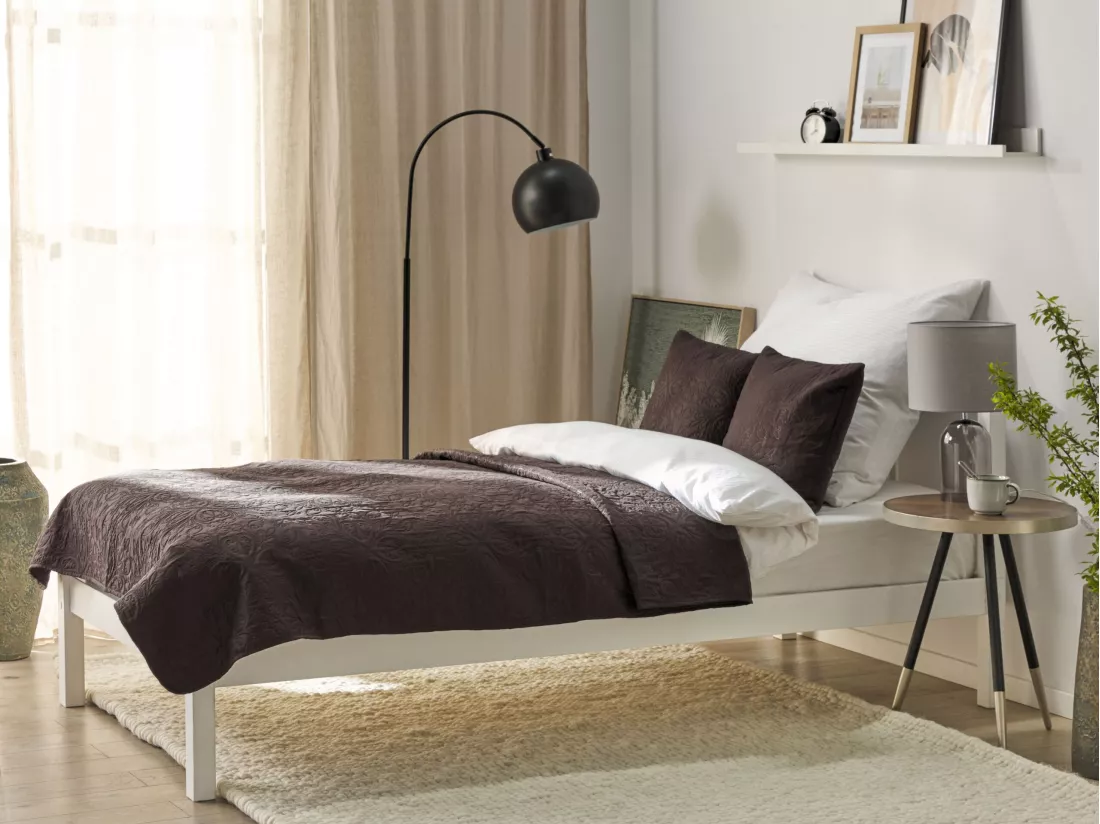 Couvre-lits avec coussins RAYEN 160 x 220 cm Marron