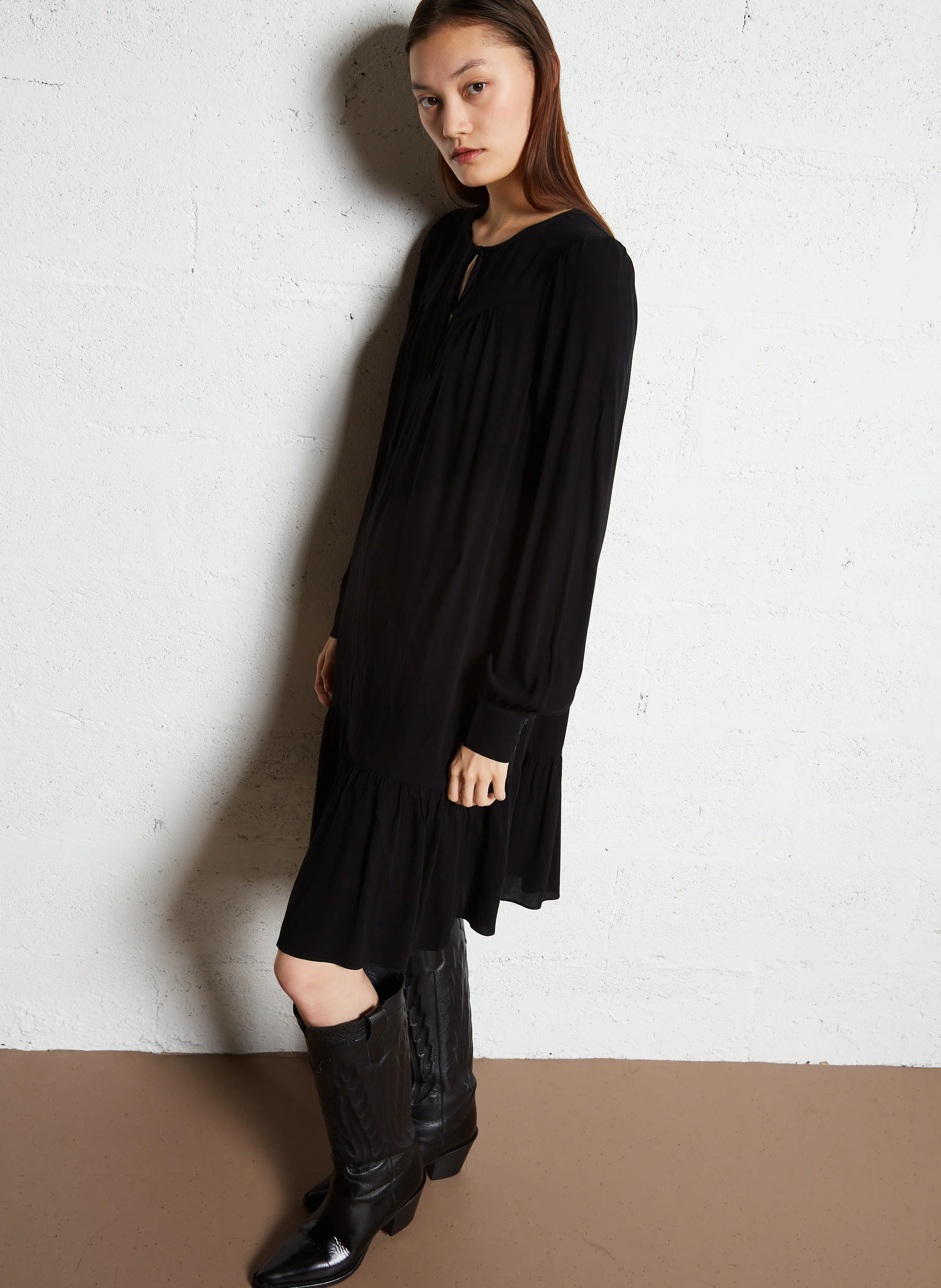 ROLEANE - Robe courte à manches longues | Noir
