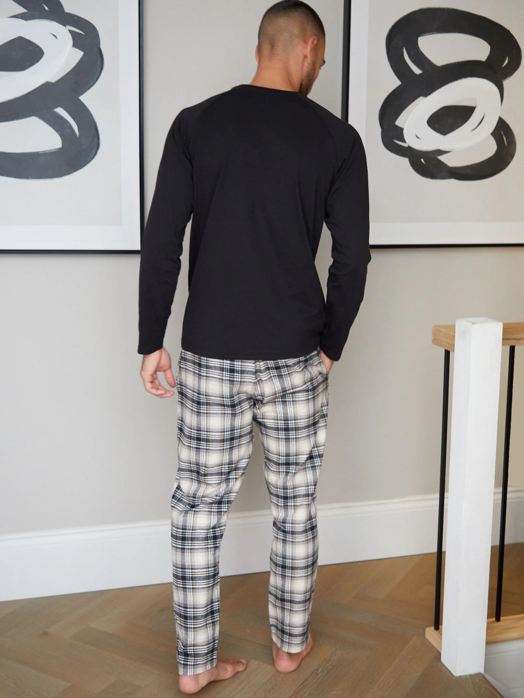 Donkerzwart - Threadbare - Pyjamaset van gemengde stoffen met lange mouwen
