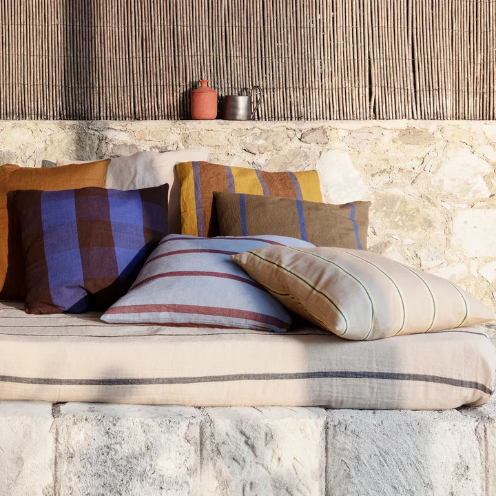 Ferm Living - Grand Kissen, 50 x 50 cm, camel / rot
