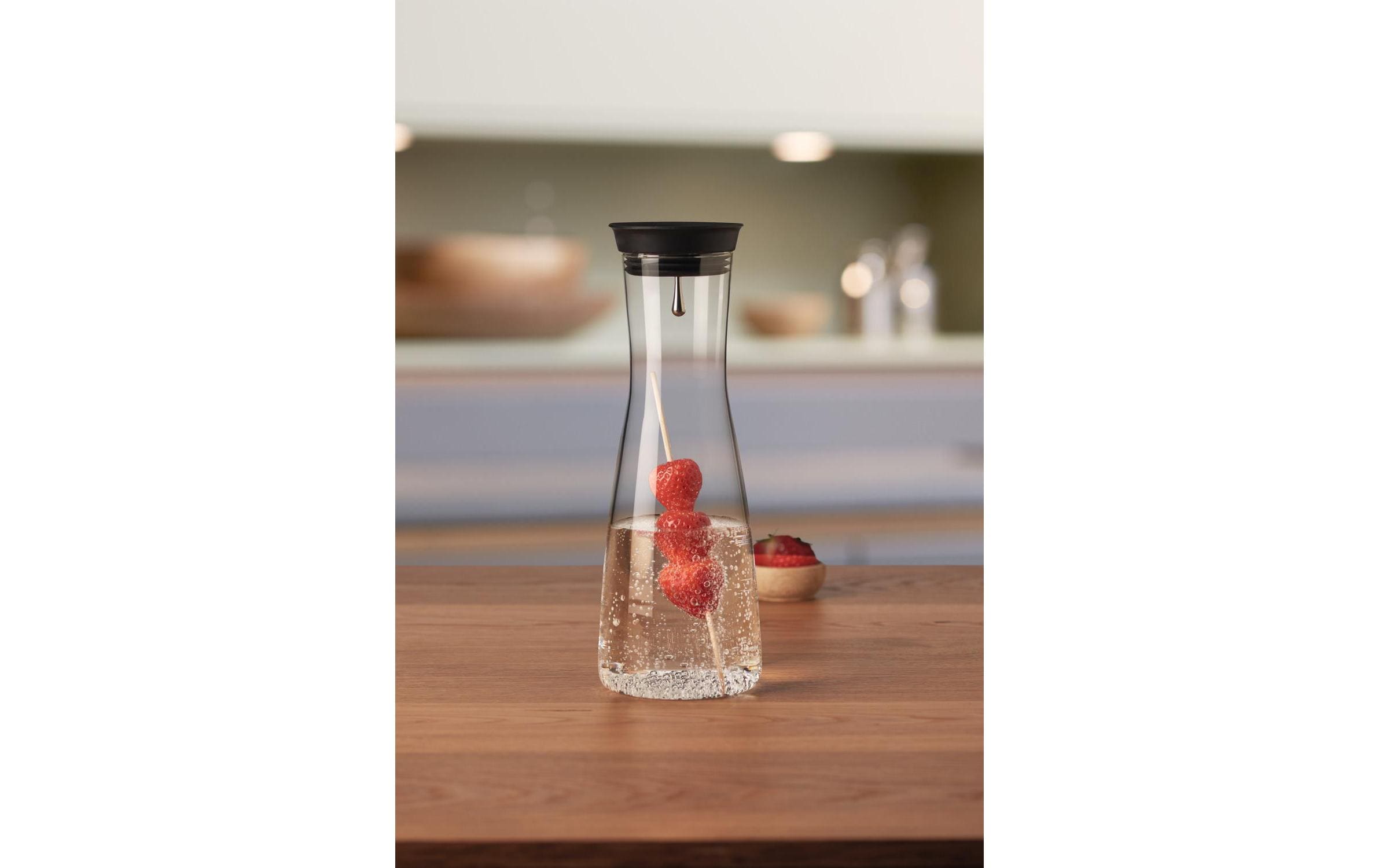 Karaffe Ciao 1 l, TransparentWasserkaraffe mit selbstschliessendem Deckel