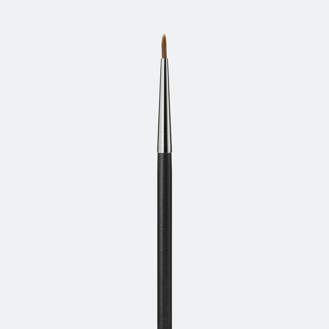 MAC MAC MAQUILHAGEM MAC BRUSHES - EYES -210 PRECISE EYELINER - 1un