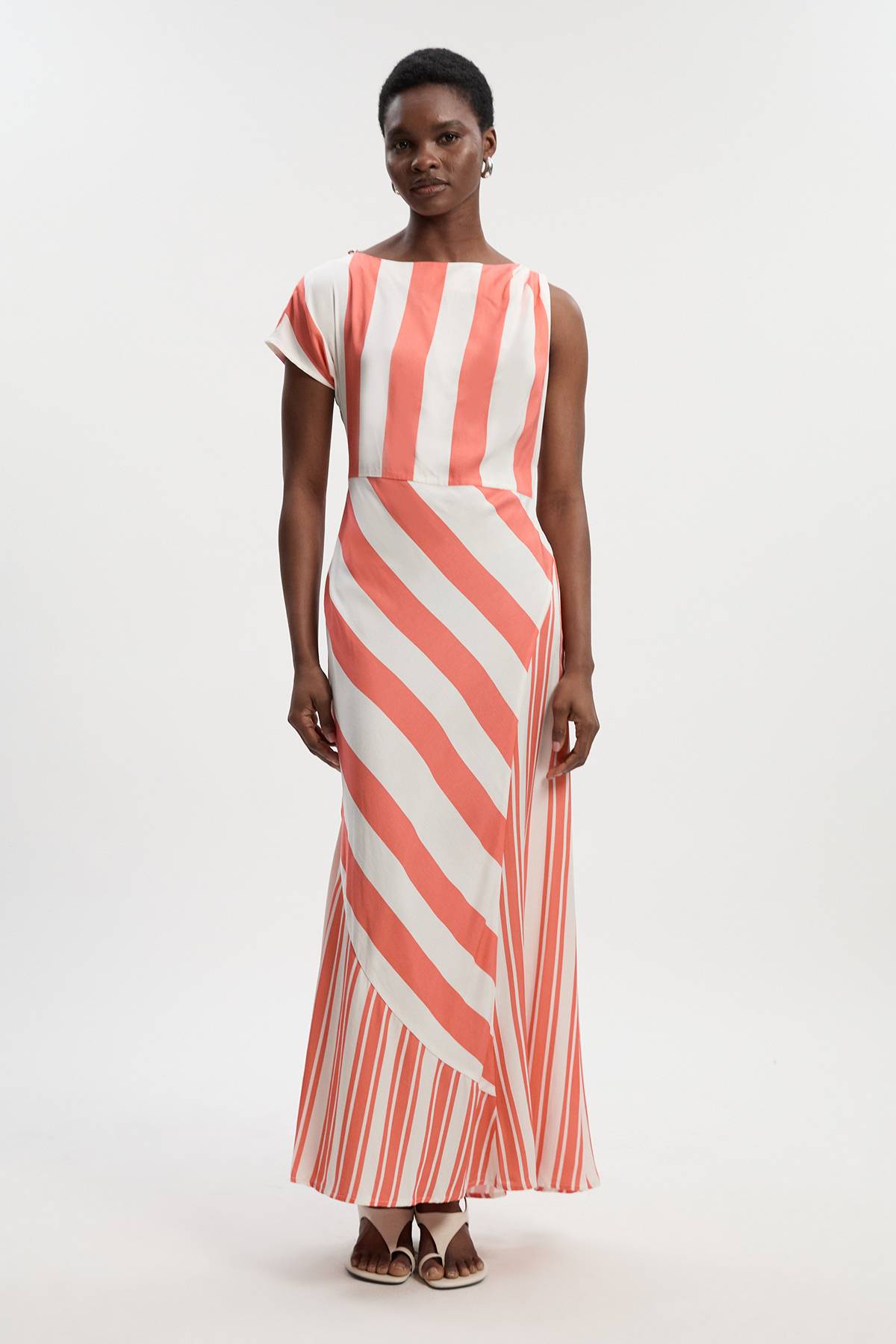 KarenMillen Robe Midi Tissée Asymétrique à Rayures en Mélange Viscose Lin