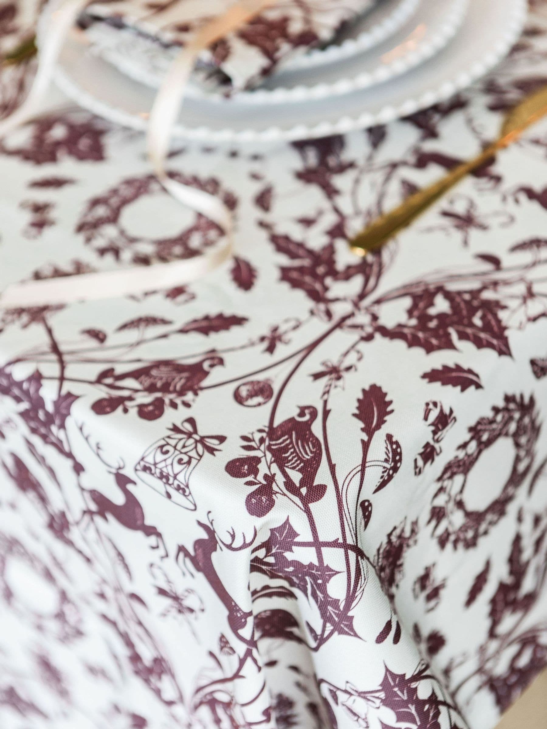 Avalon Home Stag & Wreath Tablecloth