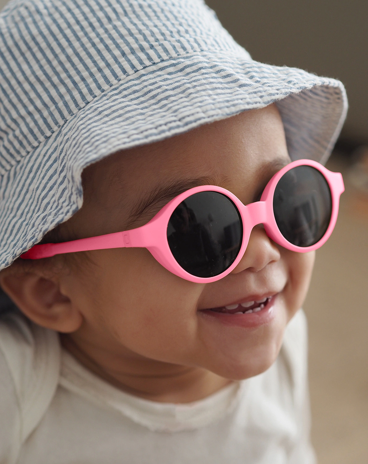 Sonnenbrille JOY in neon pink