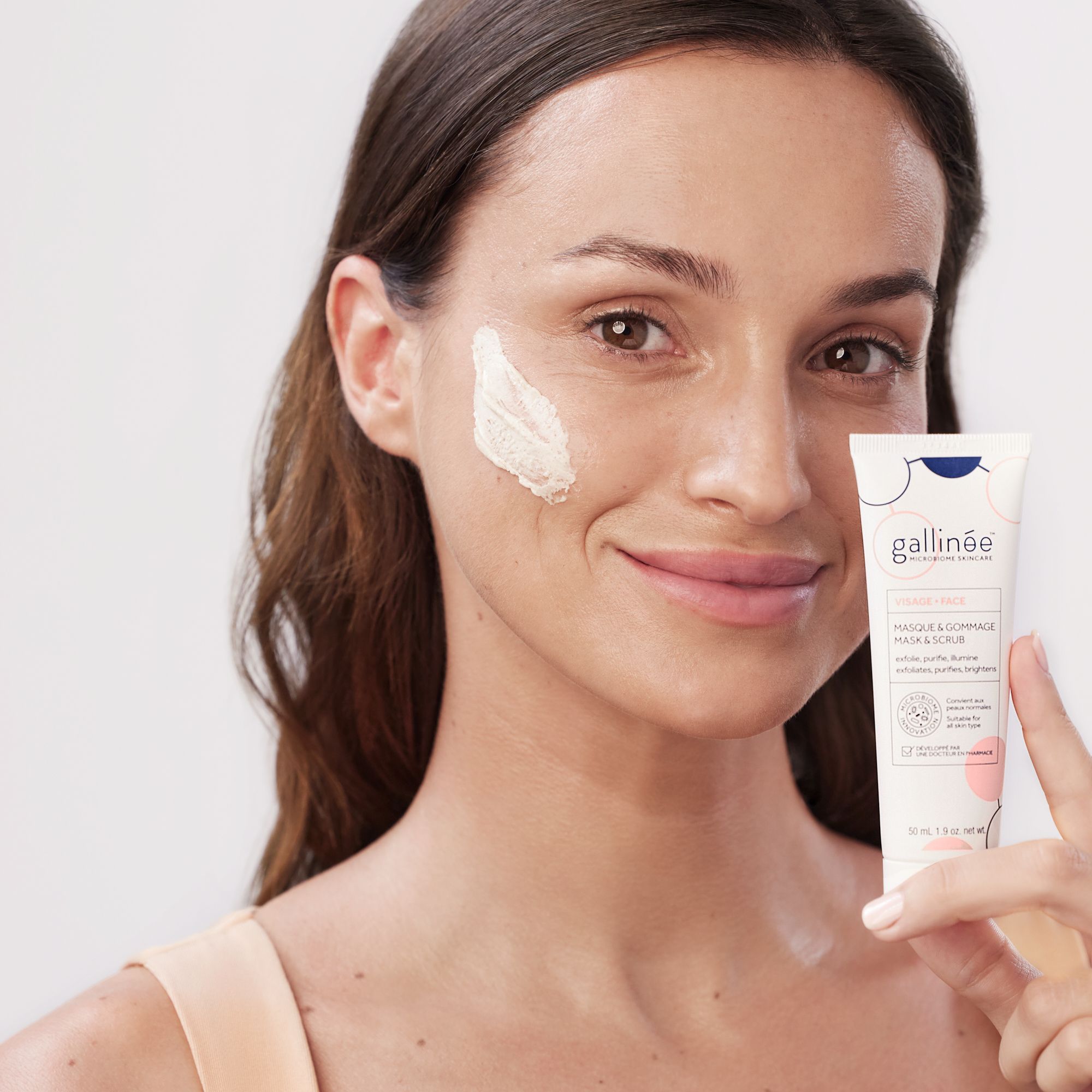 Gallinée Face Mask Scrub - Gesichtsmaske mit sanftem Peeling-Effekt - Gegen vergrößerte Poren und für ein verfeinertes Hautbild