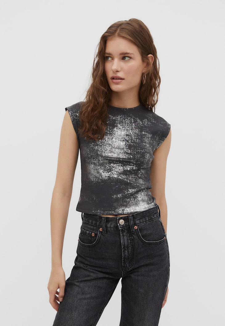 Camiseta com mangas curtas brilhantes