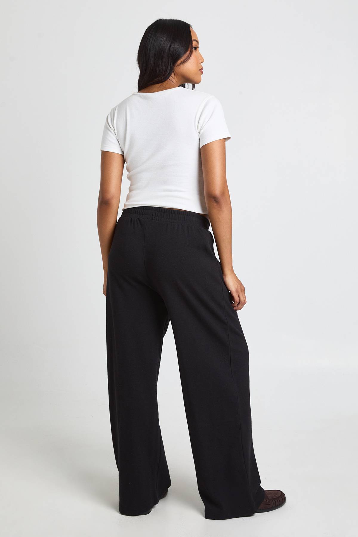 boohoo Pantalon De Grossesse Côtelé Basique À Jambe Droite