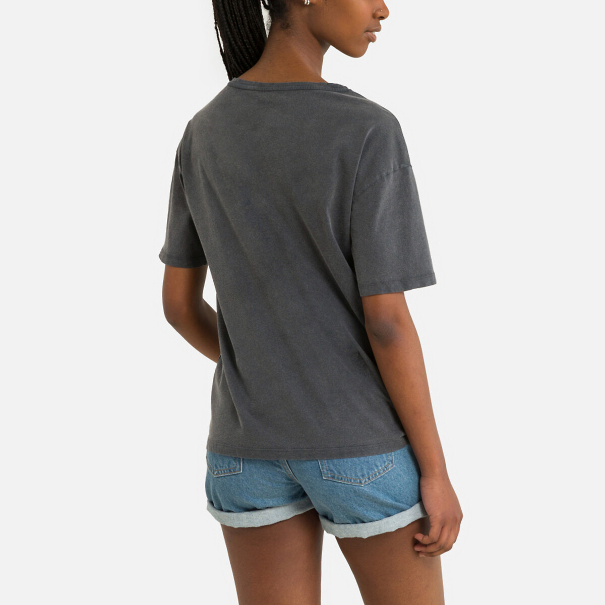 PEÇAS<br>Camiseta com decote em V e estampa na frente