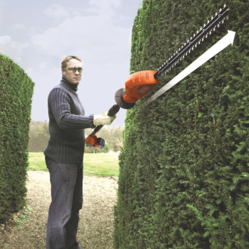 BLACK+DECKER 18V heggenschaar GTC1843L20 op steel 43cm incl. 2.0 Ah accu