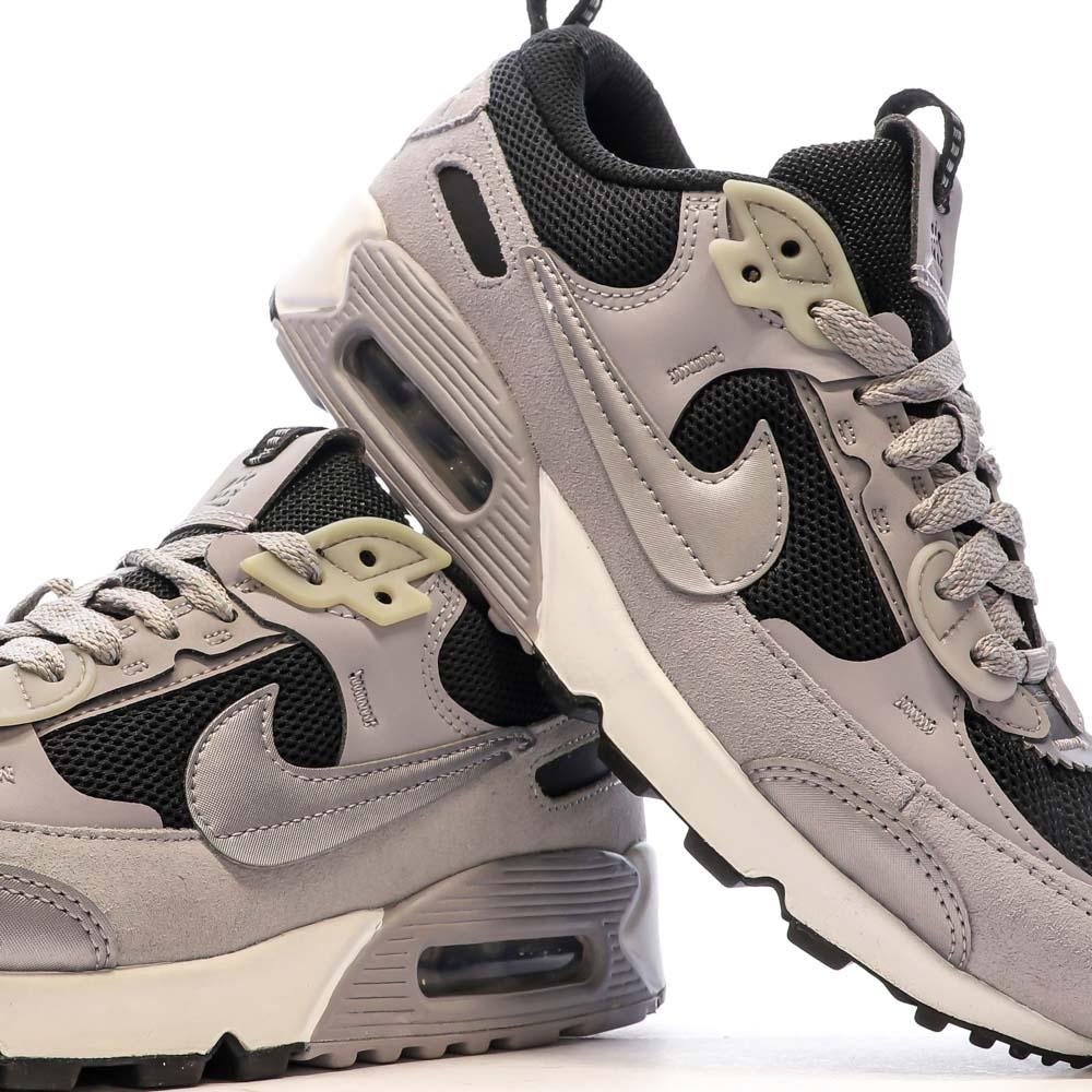 Nike Baskets Grises/Noires Femme Nike Air Max 90