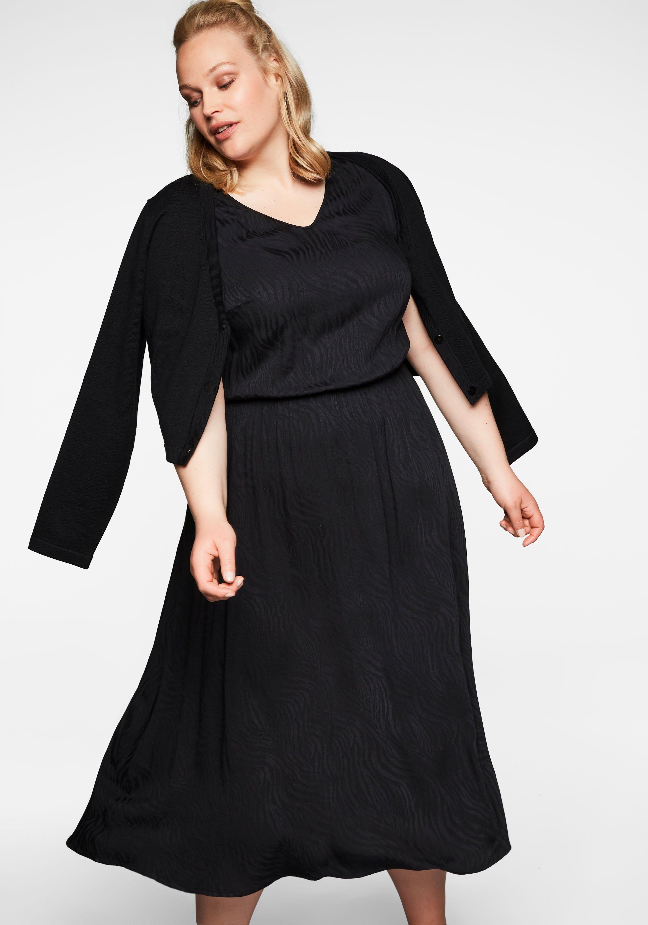 Set aus ärmellosem Kleid und kurzem Cardigan