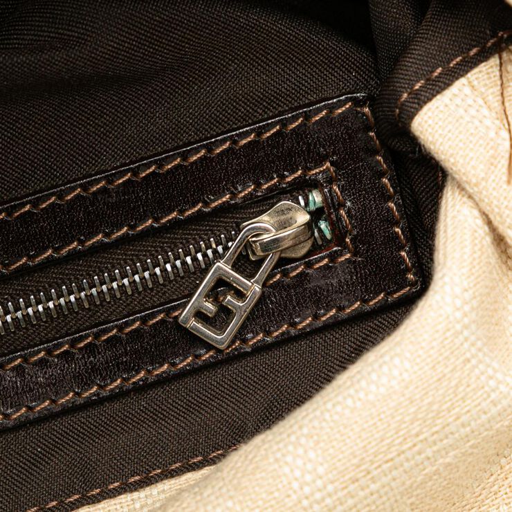 Fendi Vintage Fendi Shoulder Bag Beige