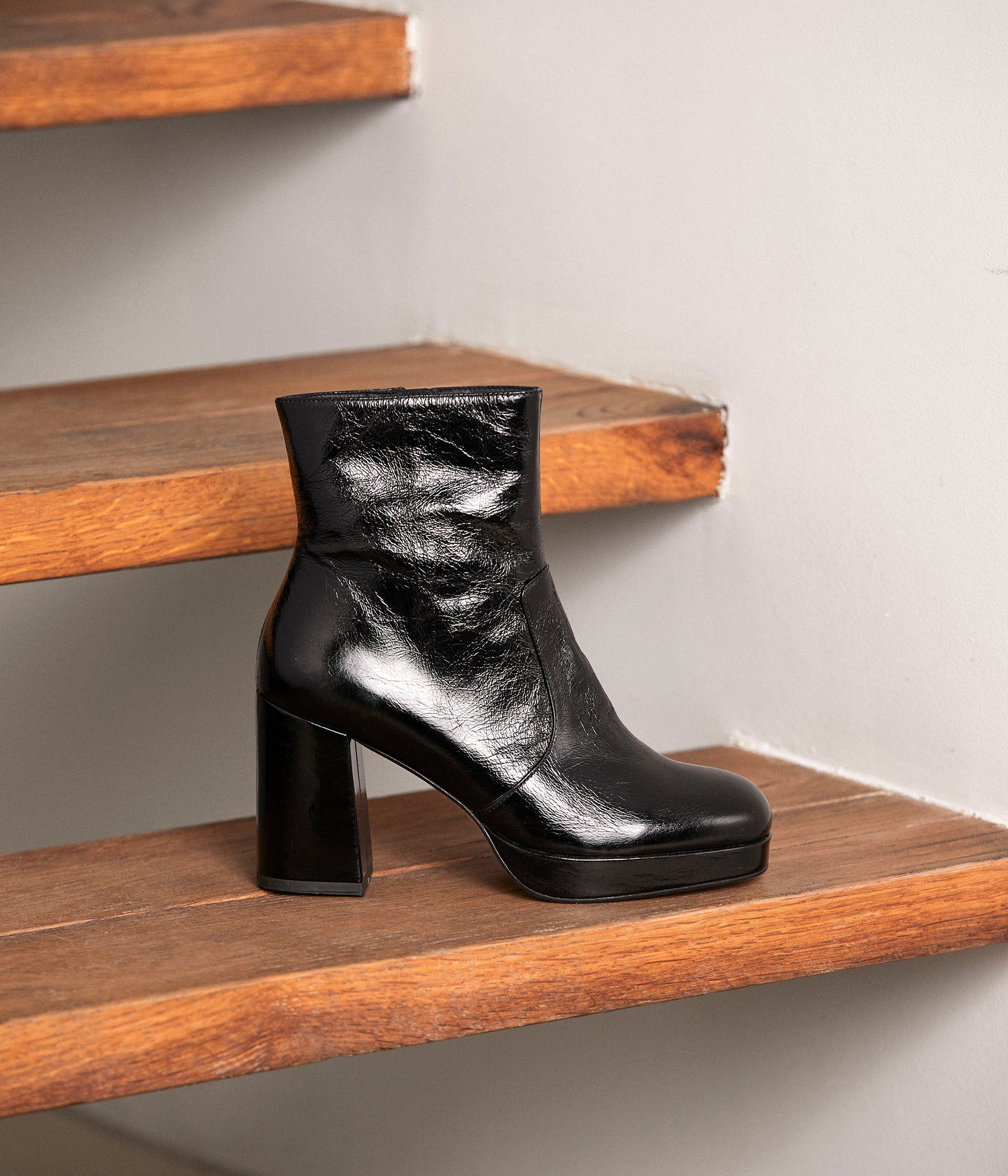 Boots noires vernies Alissa