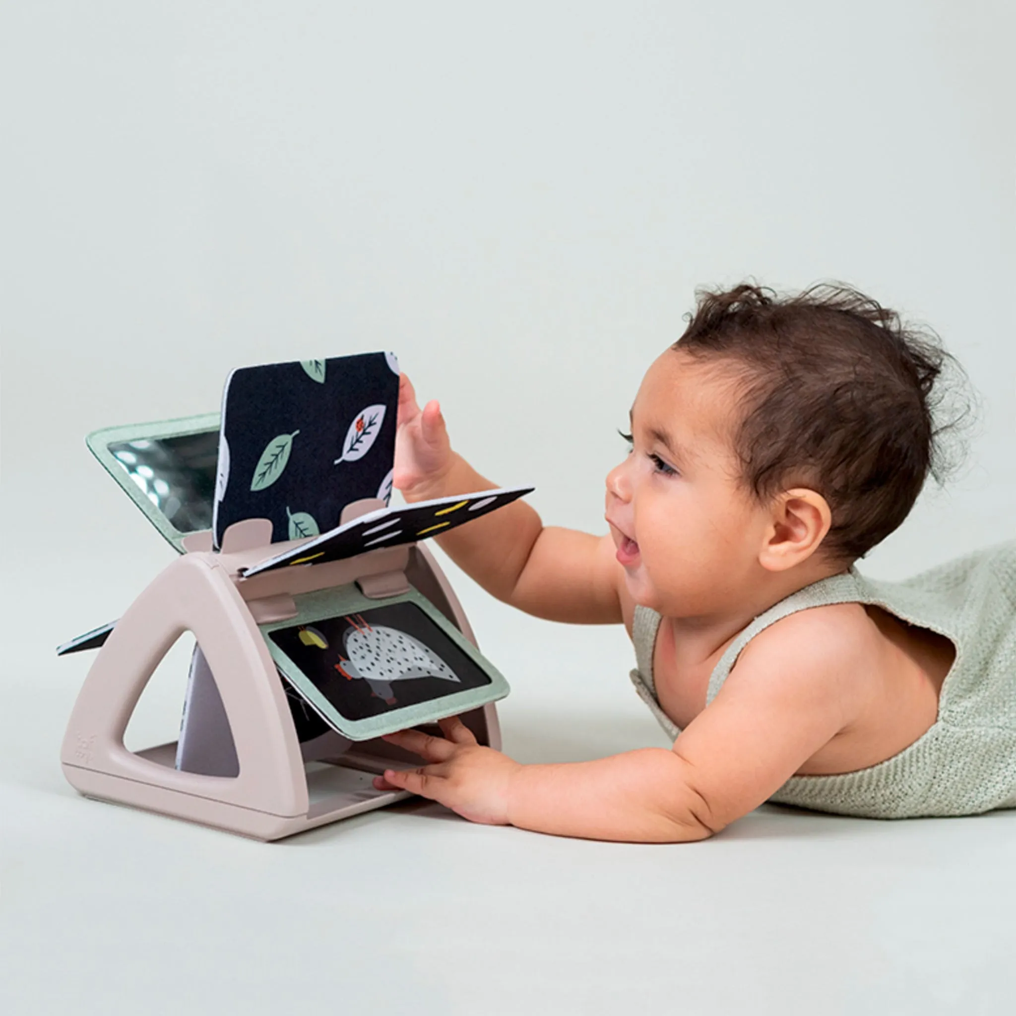 Taf Toy Livre Miroir Tournant - Noir et Blanc