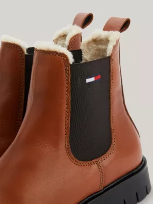 Botas Chelsea de couro com forro quente