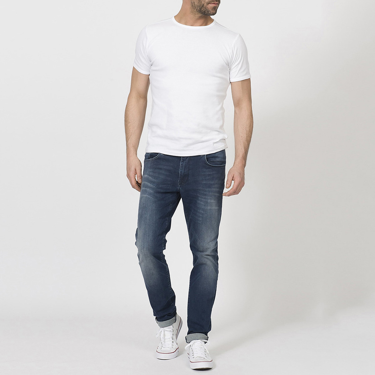 INDÚSTRIAS PETROLÍFERAS<br>Calça jeans slim Supreme Stretch Seaham