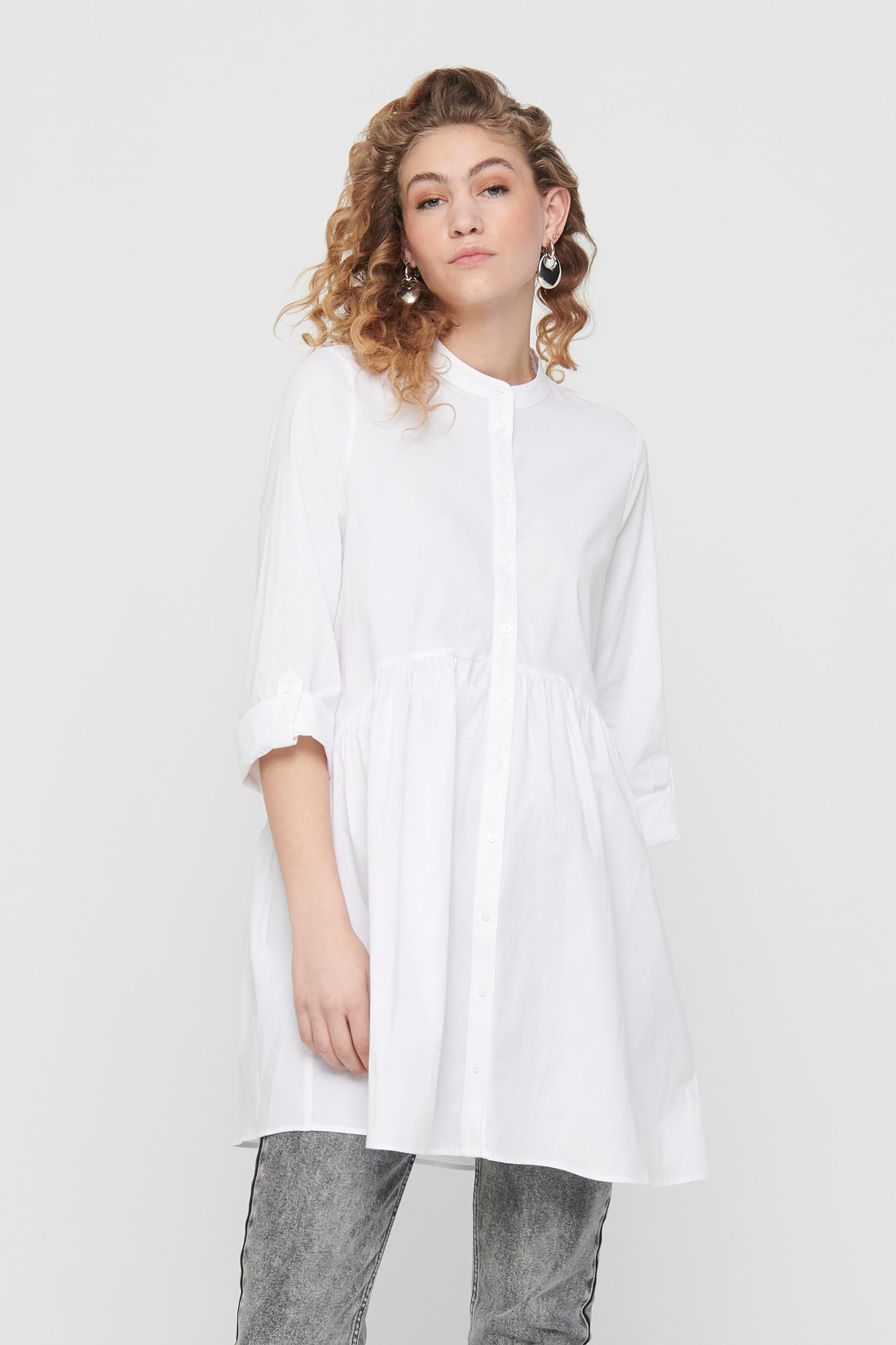 Vestido curto estilo camisa