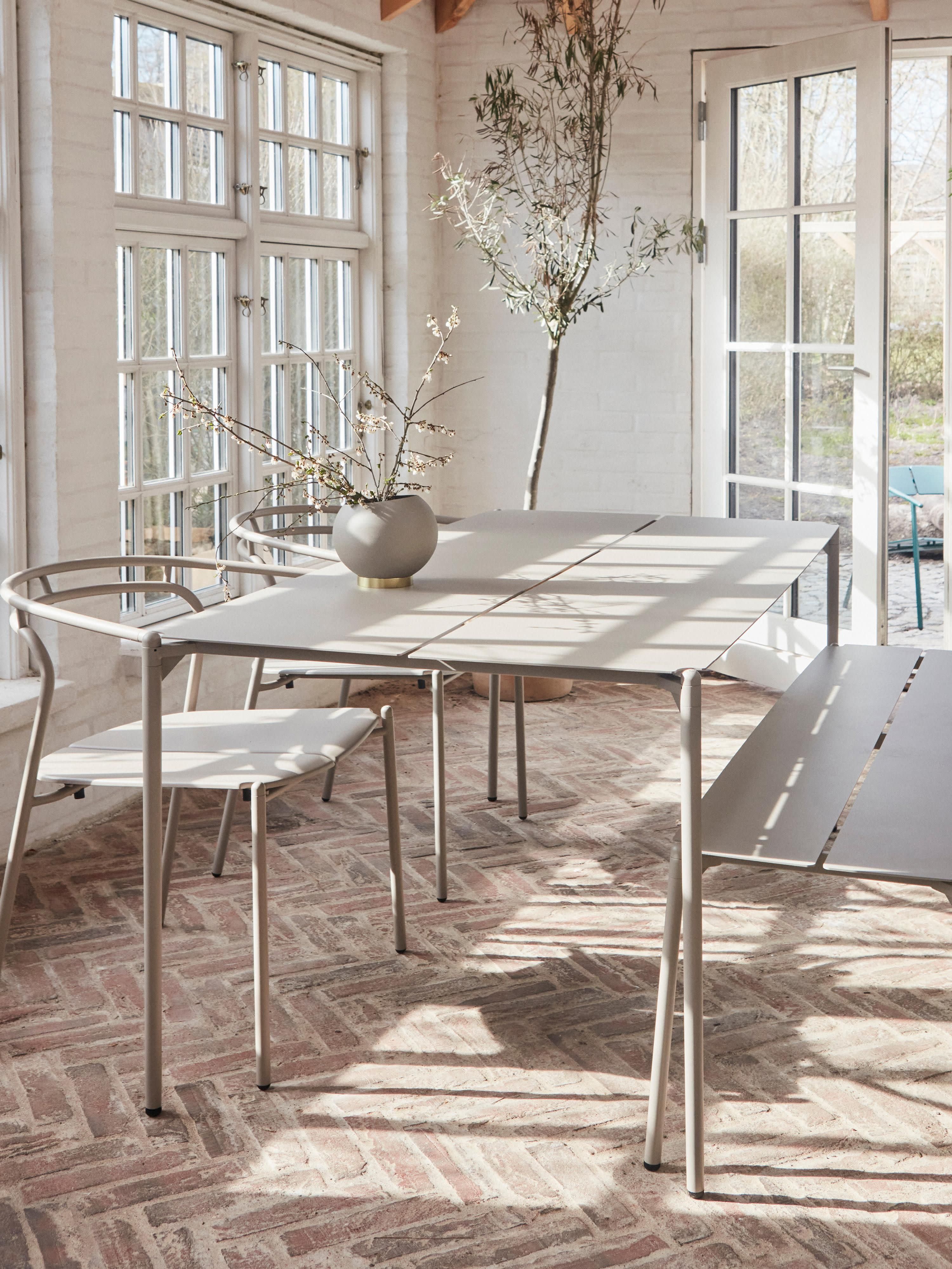 Tuintafel Novo van metaal