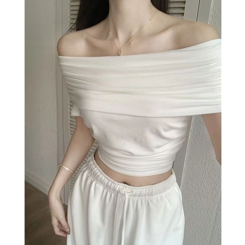 HYAKU - Off-shoulder korte mouwen effen crop top