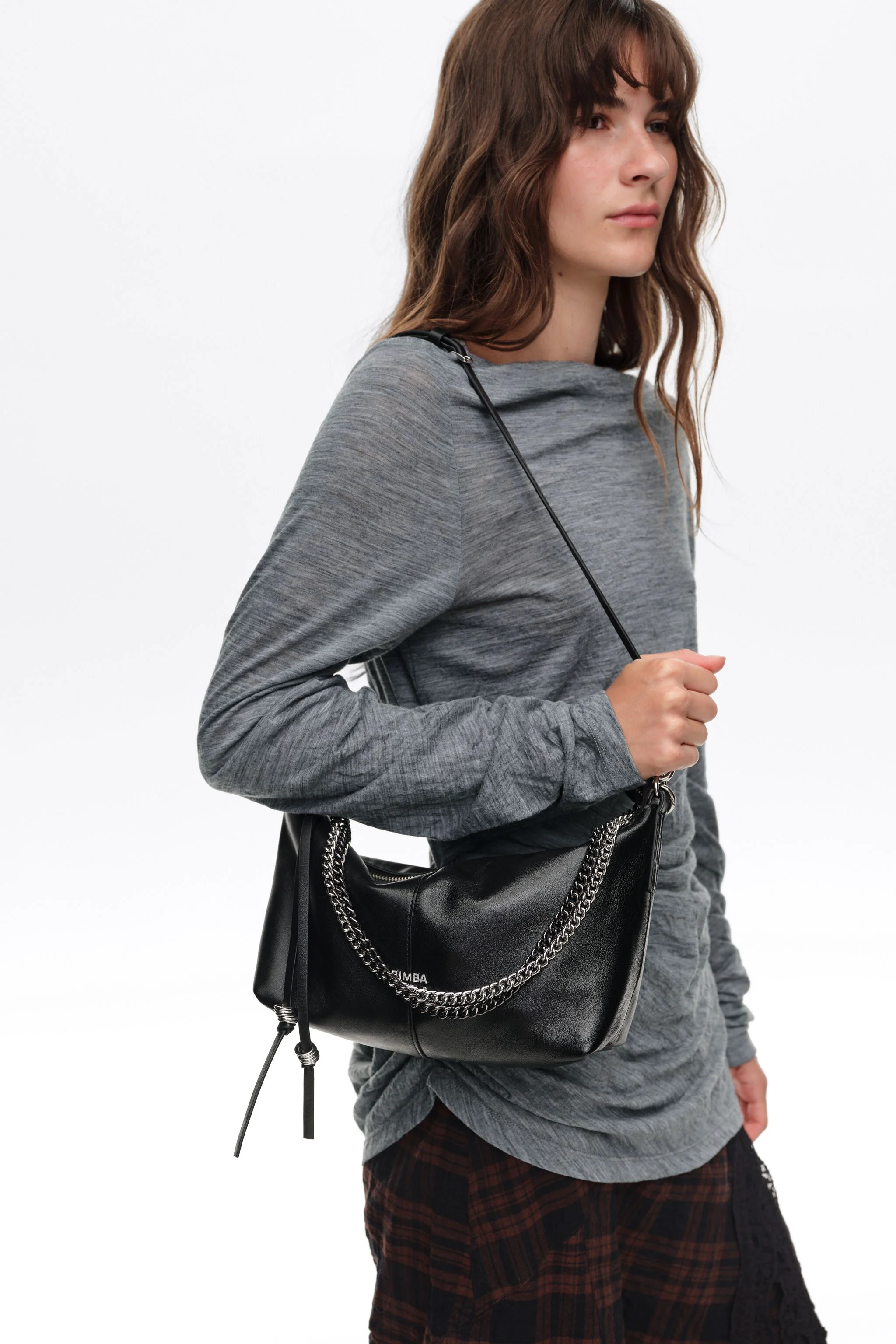 Bolsa Madrid média em couro preto