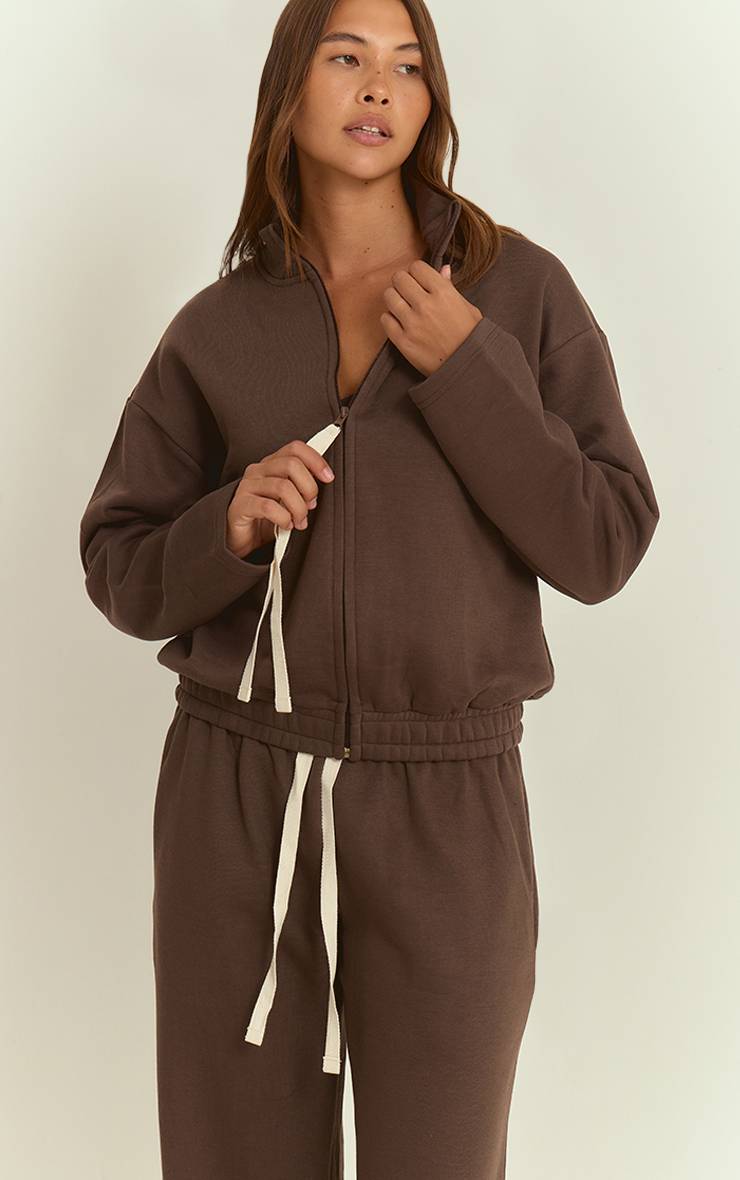Chocolat Sweat-shirt À Col Cheminée Avec Cordon De Serrage Contrasté
