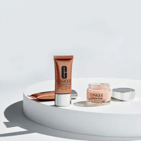 Clinique Sun Kissed Face Gel Multiuso com Cor e Efeito Solar 30ml