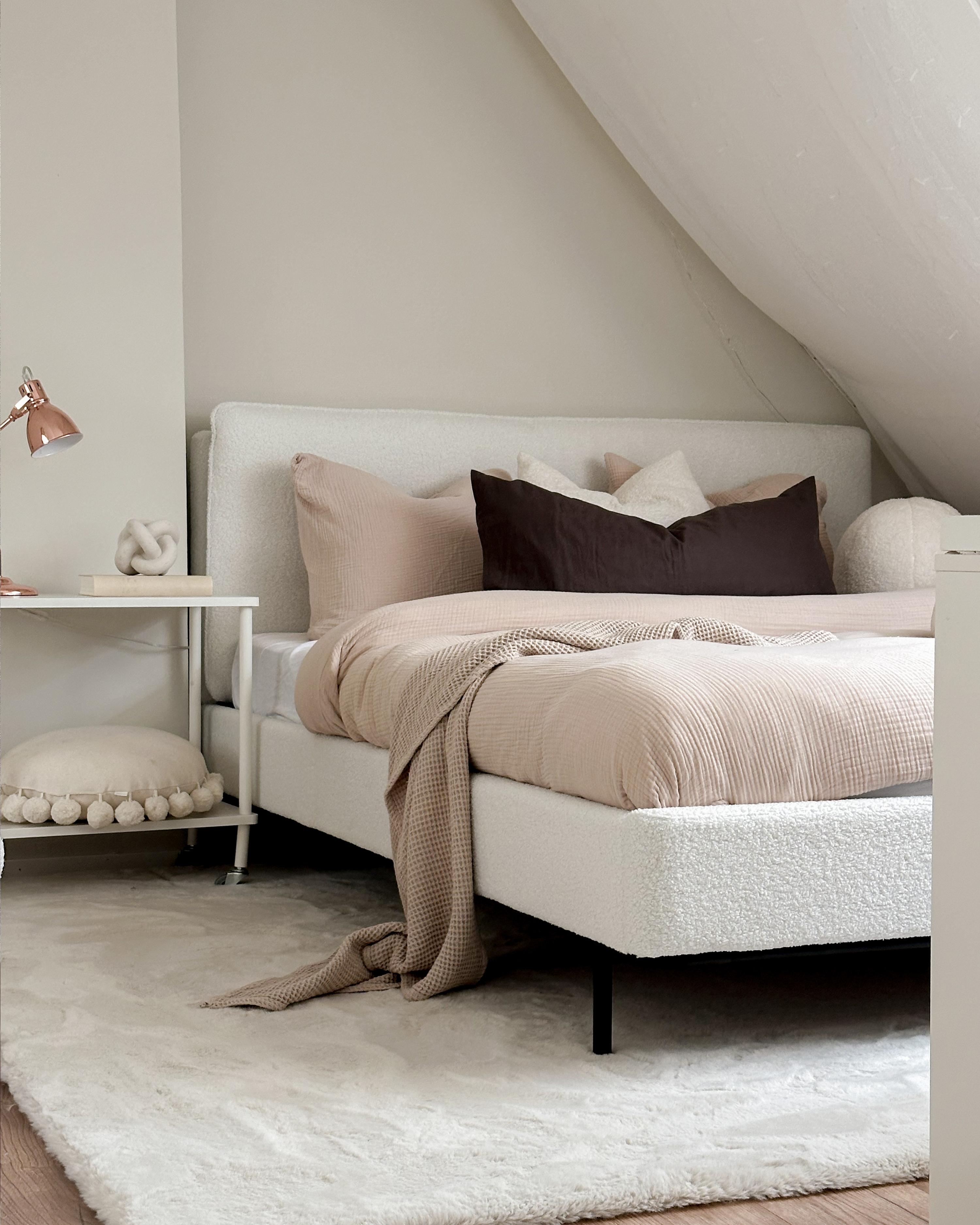 Bed Bouclé CORIO 180 x 200 cm Gebroken wit