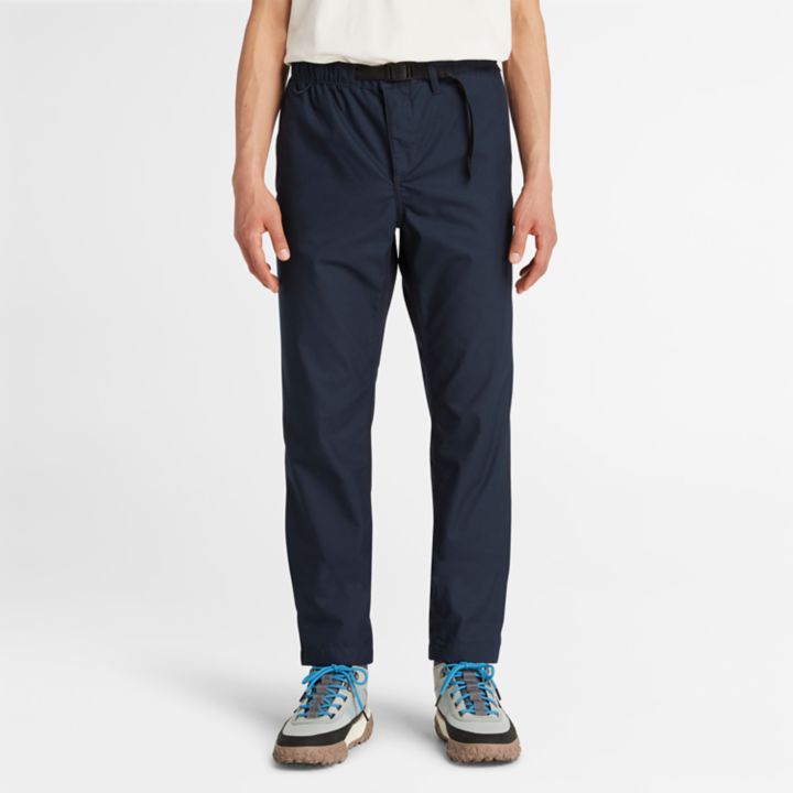 Calças Comfort Stretch para homem na cor azul marinho