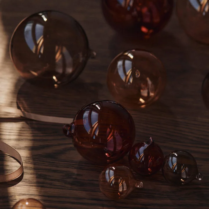 Ferm Living - Glass Baubles Weihnachtskugel, L, rosarot opak (3er-Set)