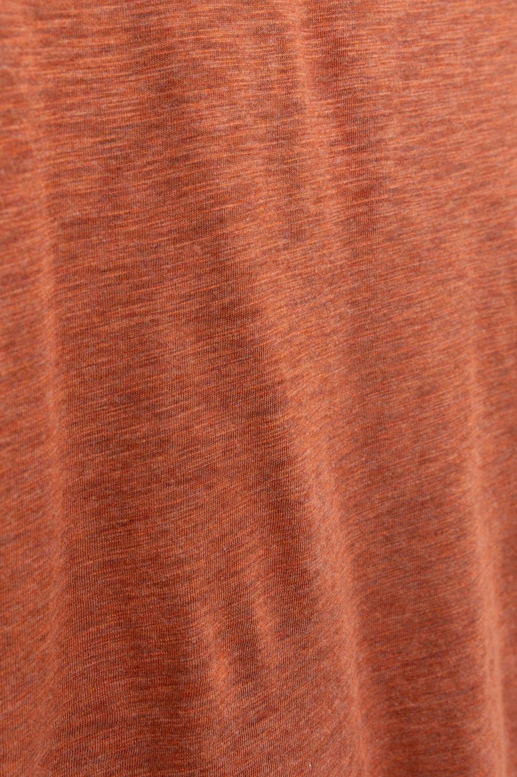 Donkeroranje T-shirt met pofmouwen