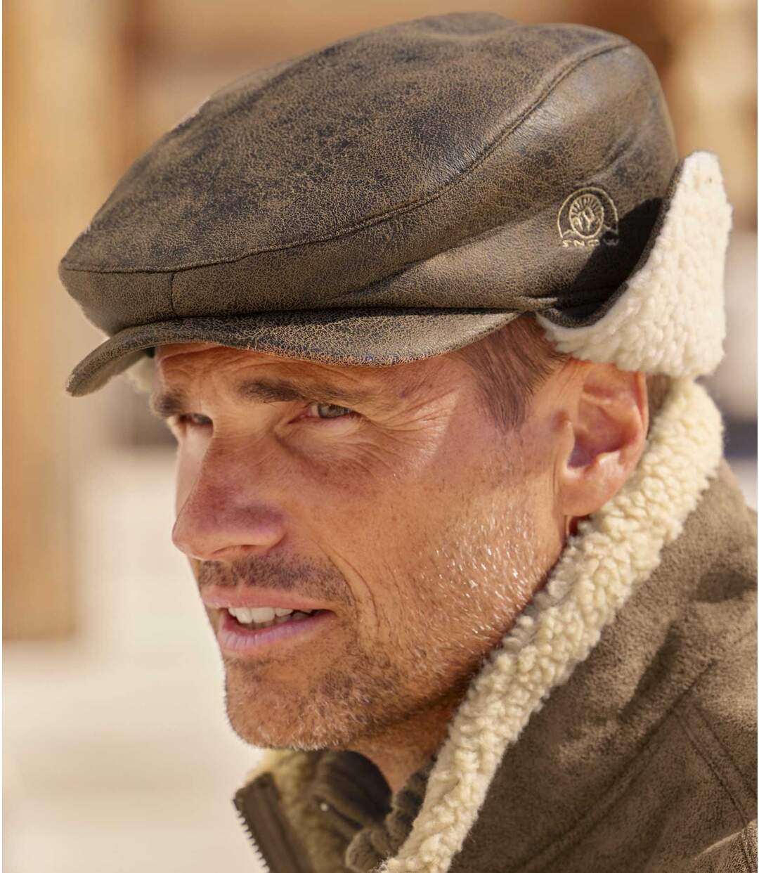 Casquette Cache-Oreilles Suédine et Sherpa Snow