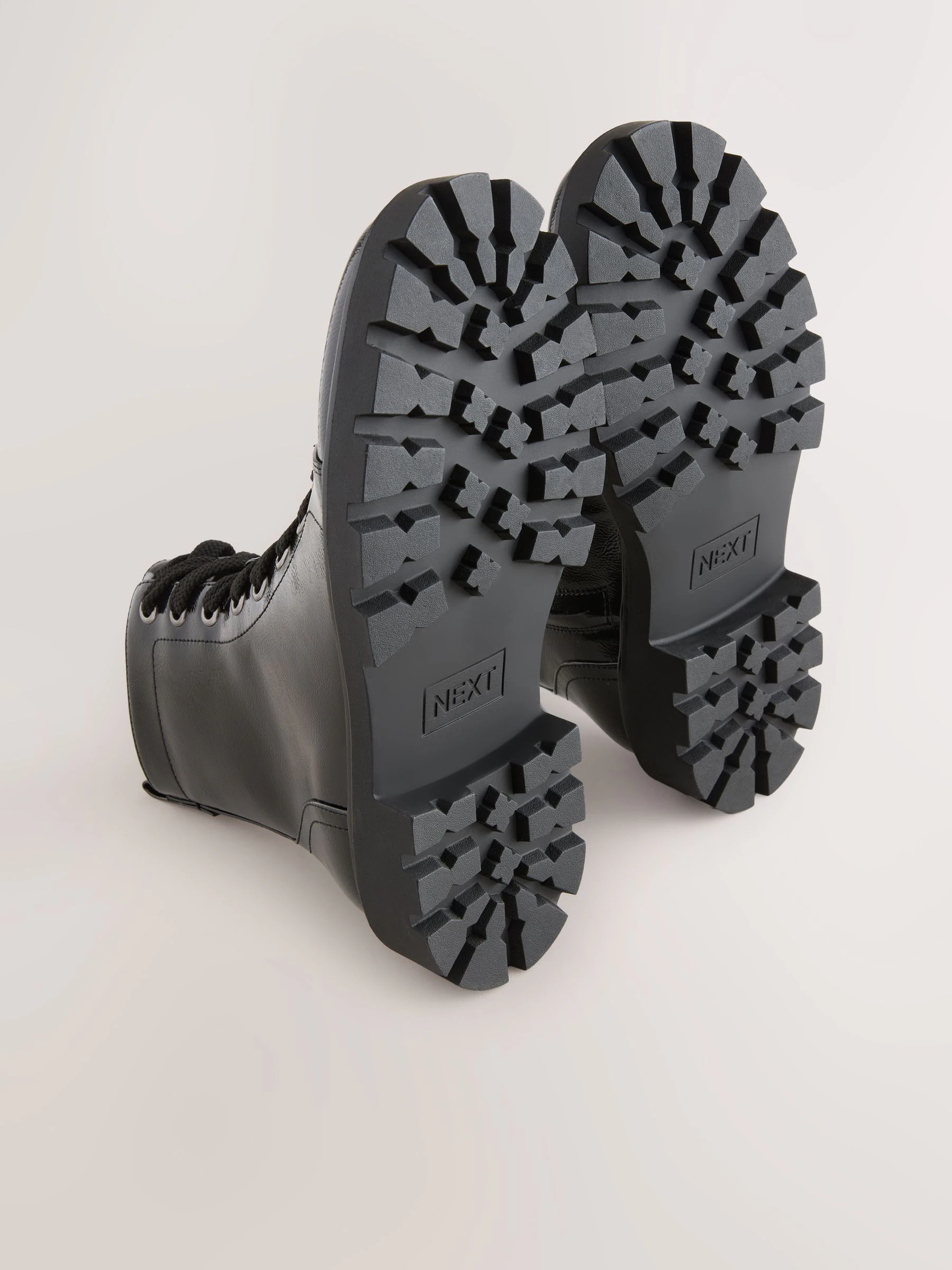 Zwart lak - Forever Comfort® veterlaarzen