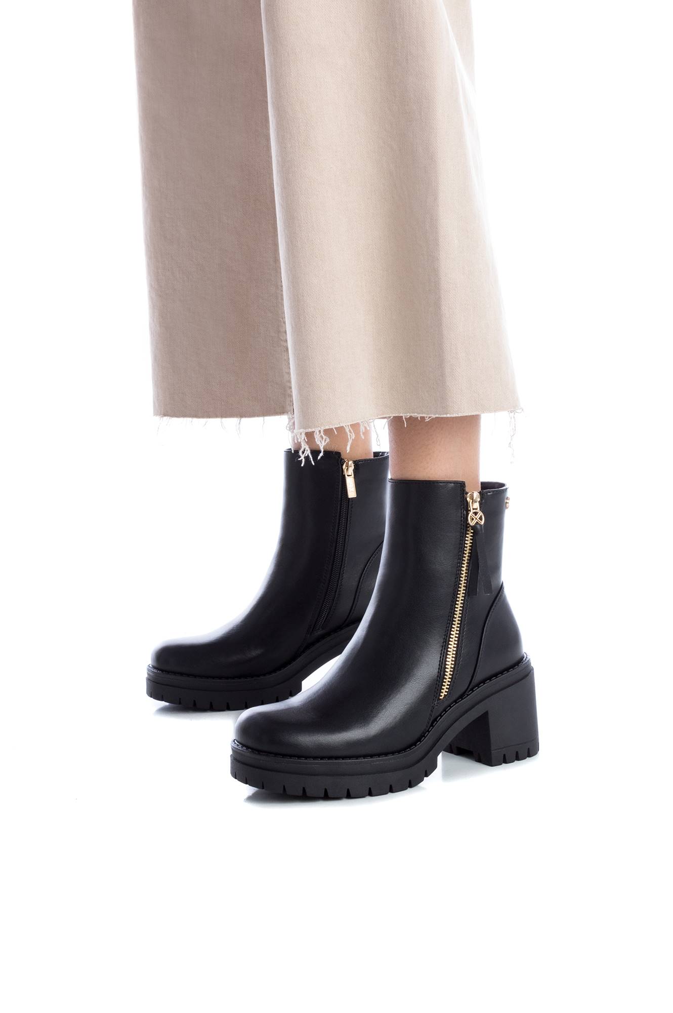 botas pretas femininas de cano curto