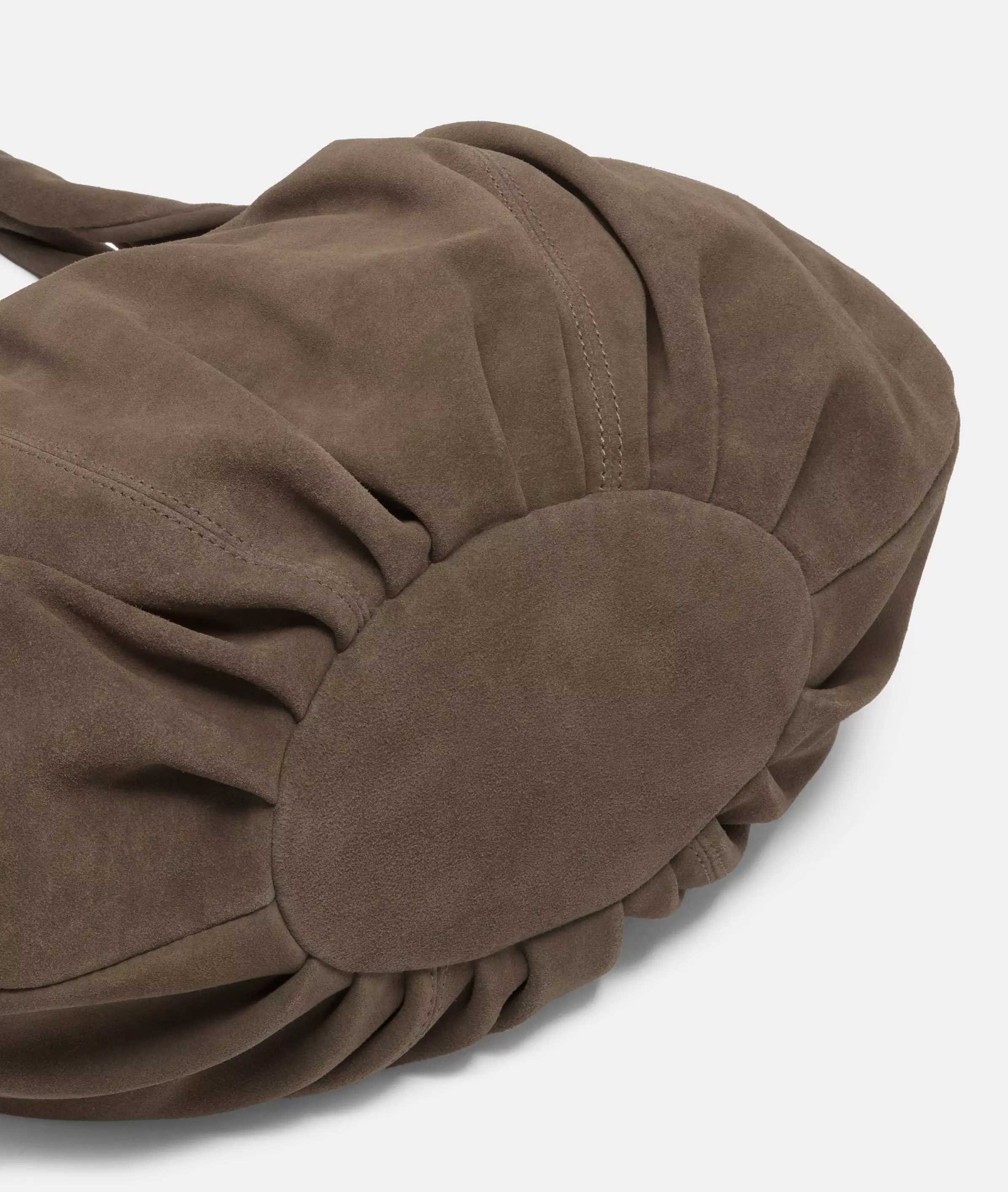 Archive Lucy Shopper M Spacious shopper made from soft suede