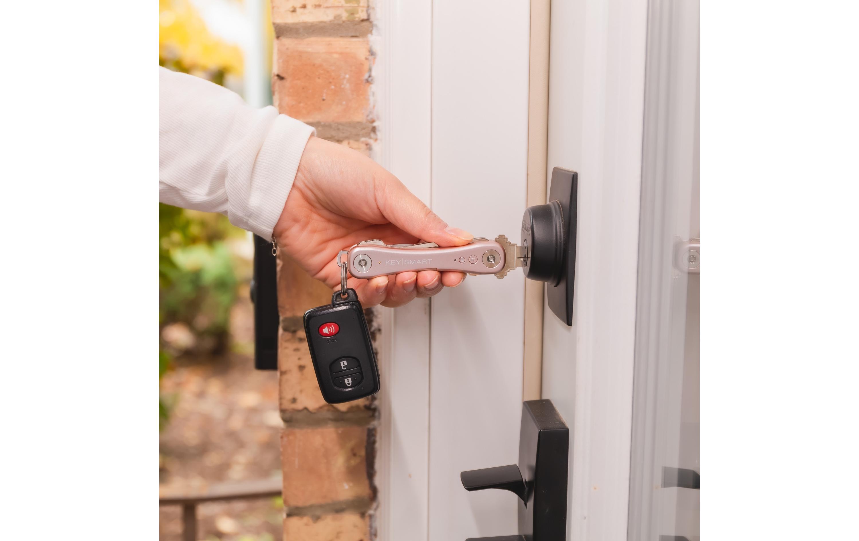 iPro, RosaSmart Key Organizer, der mit der Apple Find My App funktioniert