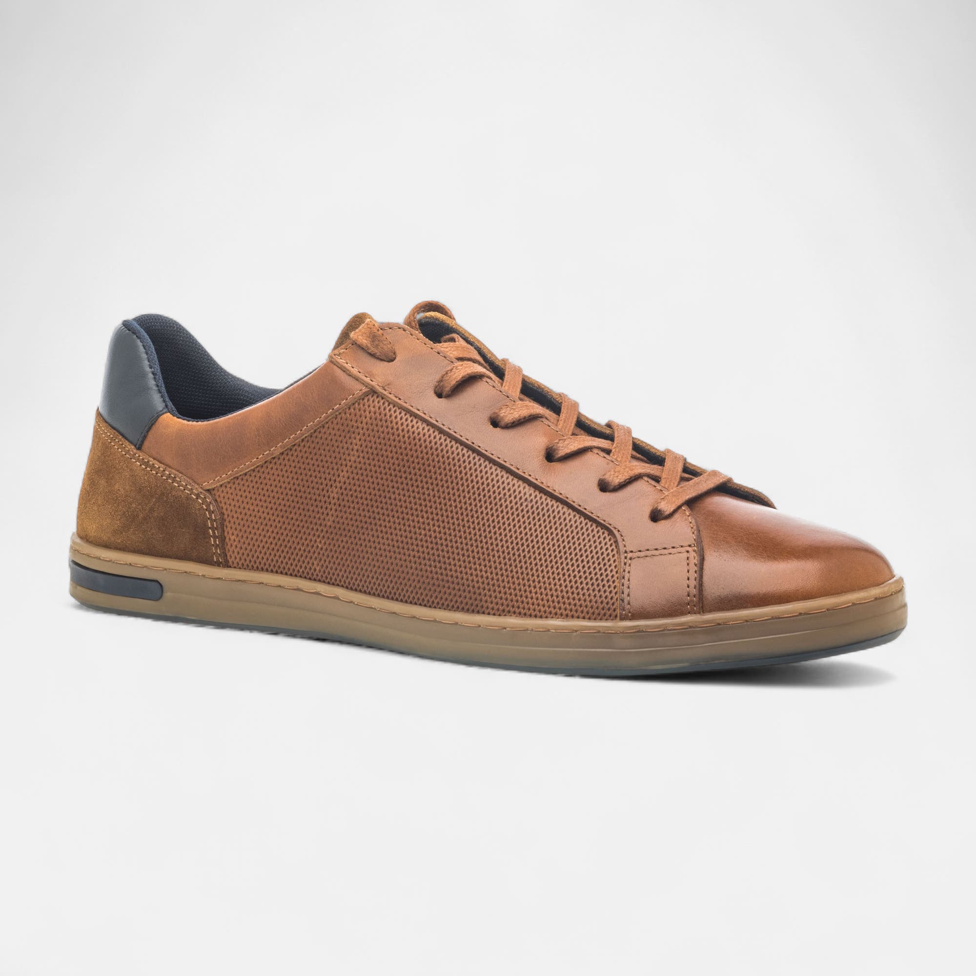Baskets basses Homme en cuir cognac