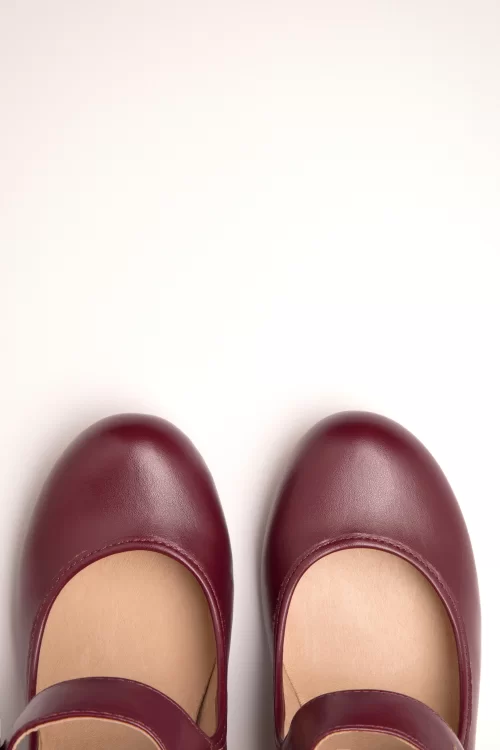 Chelsea Crew Madeline Mary Jane pumps in bordeauxrood