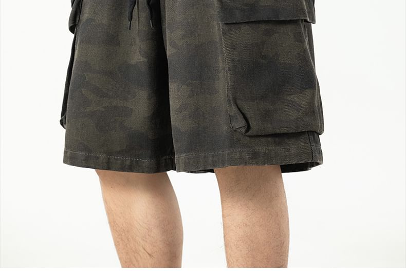 AXEN - Cargoshorts met hoge taille en wijde pijpen en camouflageprint