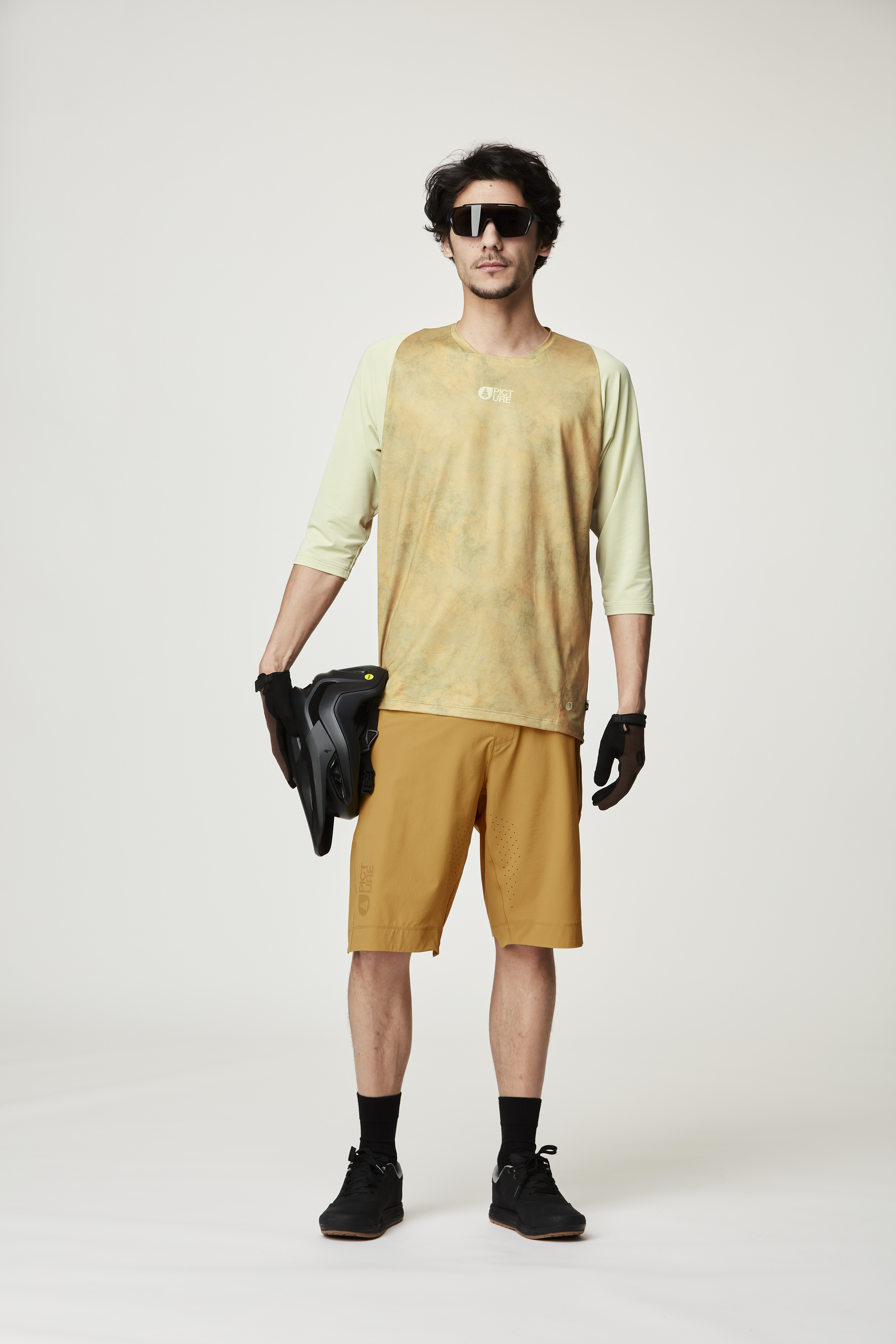 Vellir Stretch Shorts