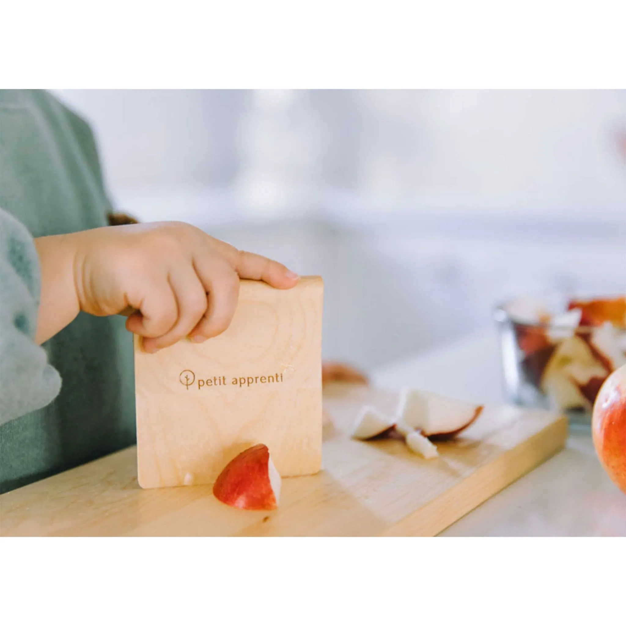 Petit Apprenti Ensemble de Couteau Sécuritaire et Planche à Découper en Bois pour Enfants