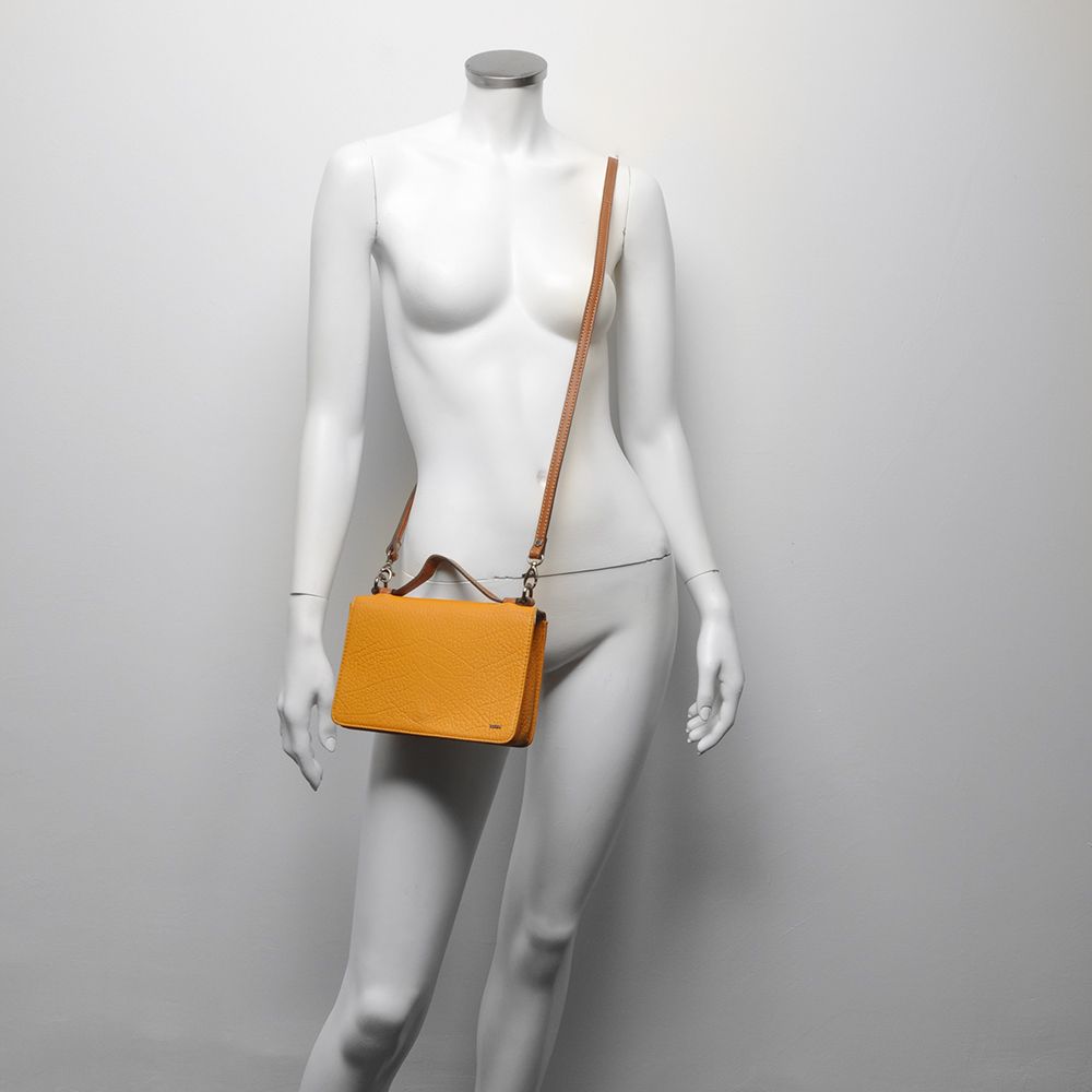 Berba Chamonix Crossbody Bag Geel