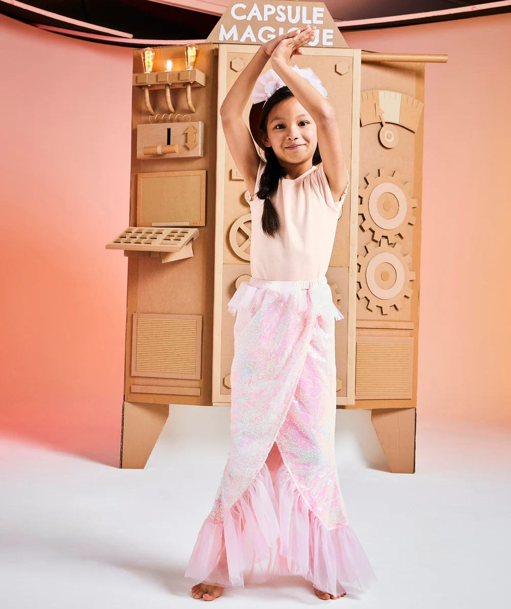 DÉGUISEMENT DE SIRÈNE AVEC JUPE LONGUE ET SERRE-TÊTE ROSE AVEC TULLE ET SEQUINS