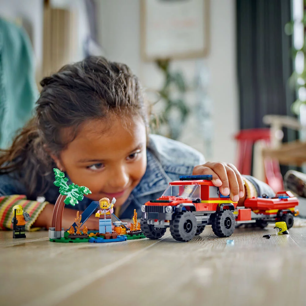 LEGO®CITY 60412 - LE CAMION DE POMPIERS 4X4 ET LE CANOT DE SAUVETAGE