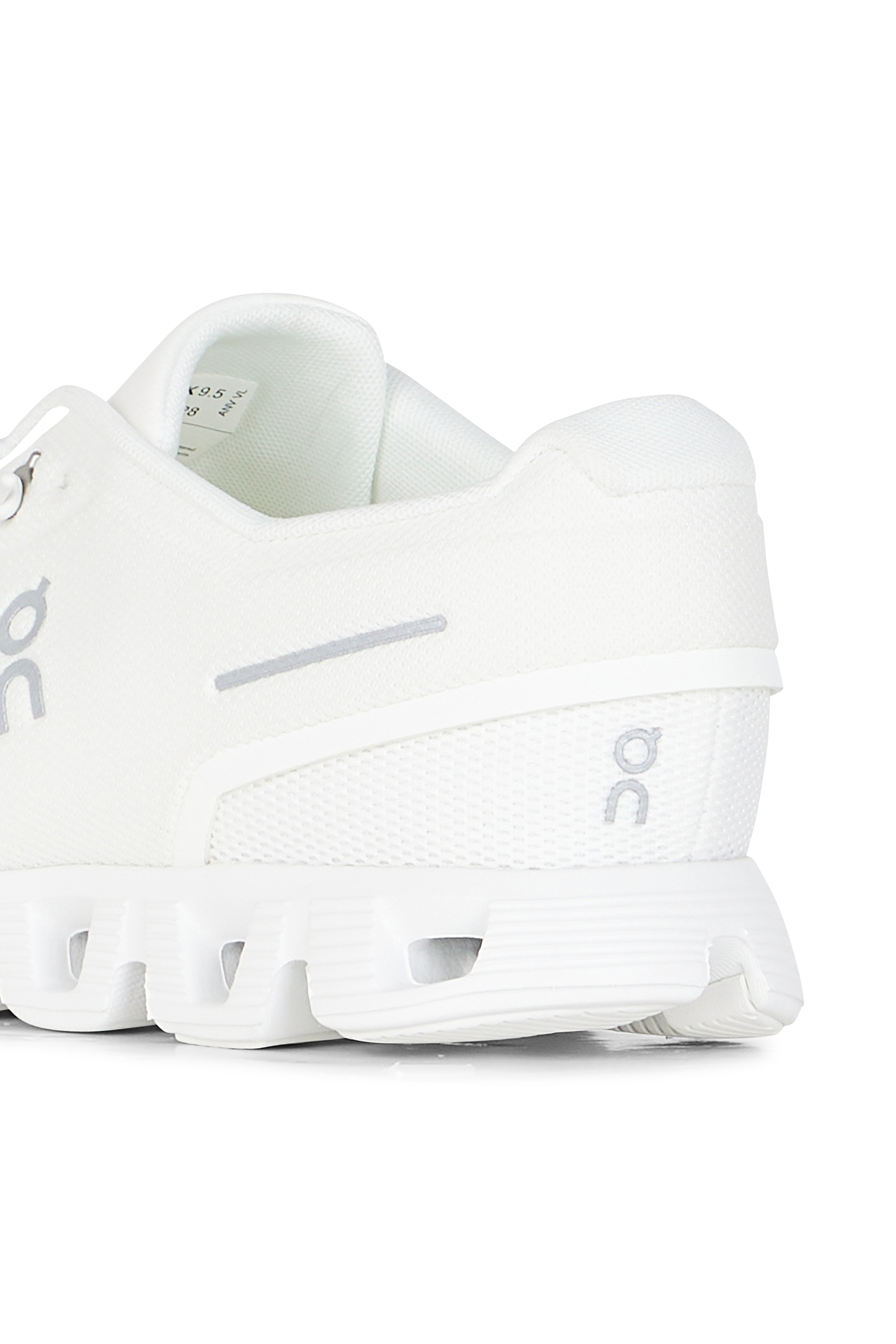 ON Baskets  Cloud 5 Blanc