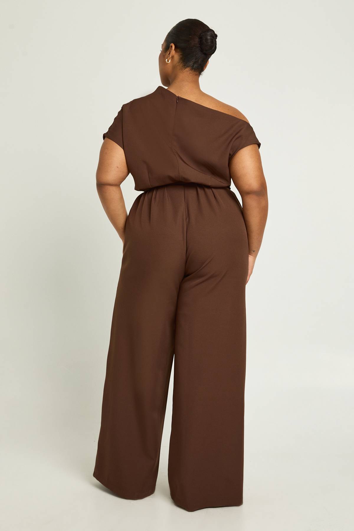 boohoo Plus combinaison asymétrique ceinturée