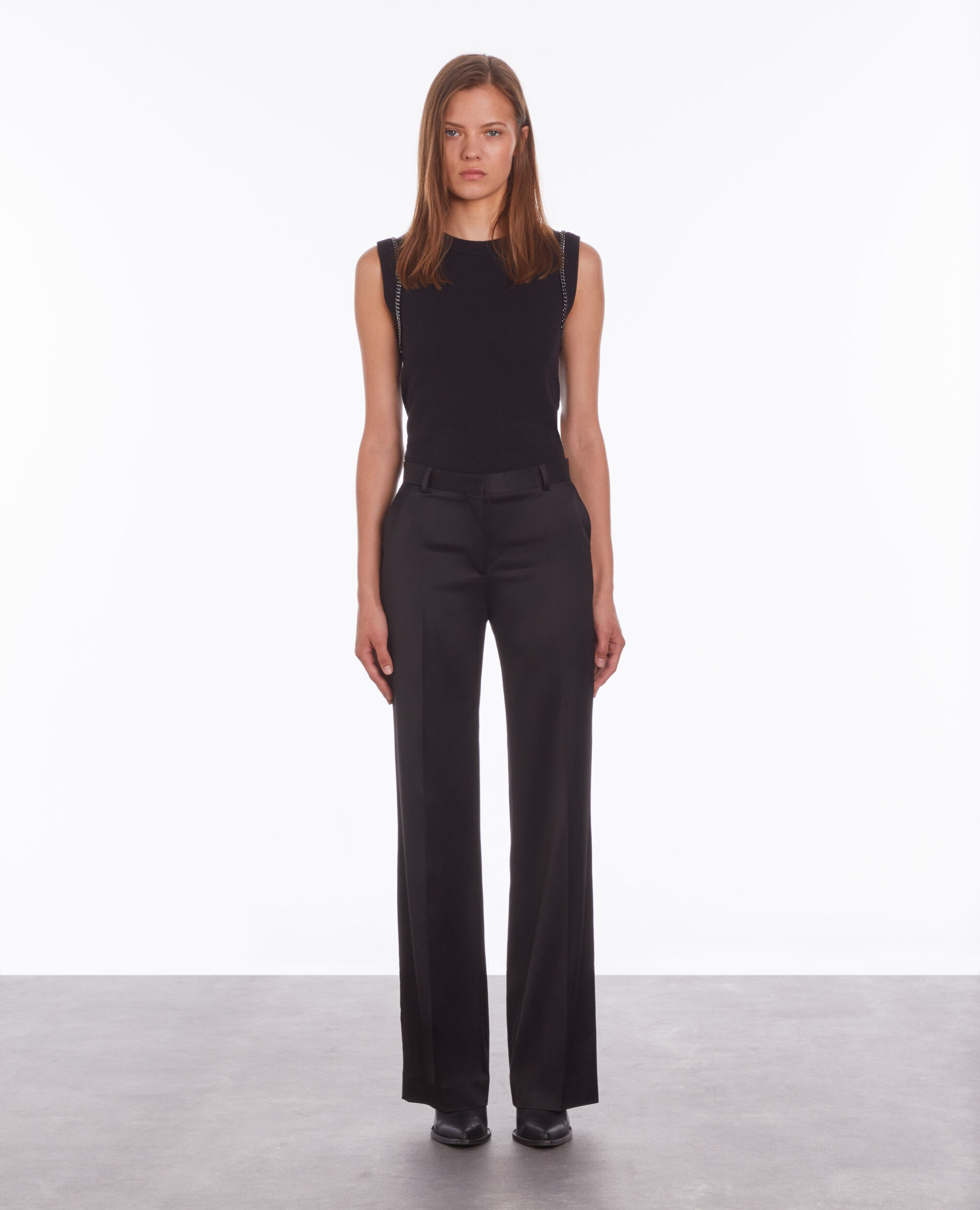 Pantalon tailleur noir satiné